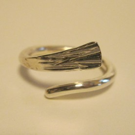 Smeedring blad zilver